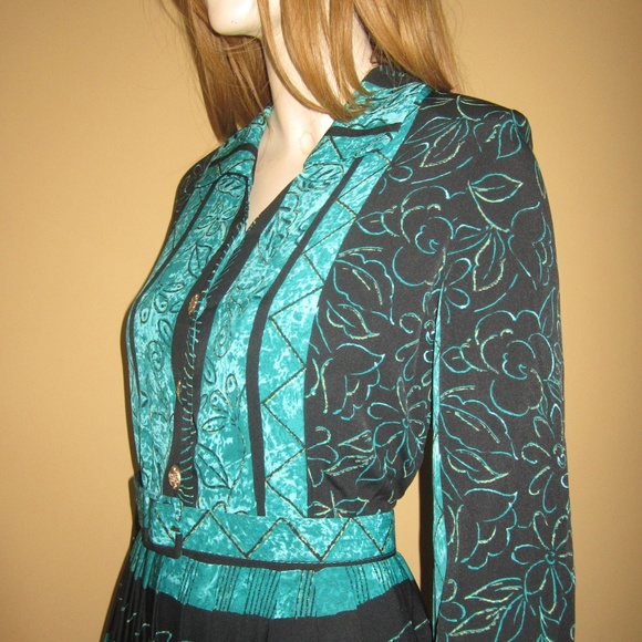Leslie Belle Dresses & Skirts - New SHIRTWAIST DRESS Pleated Skirt Aqua Black
